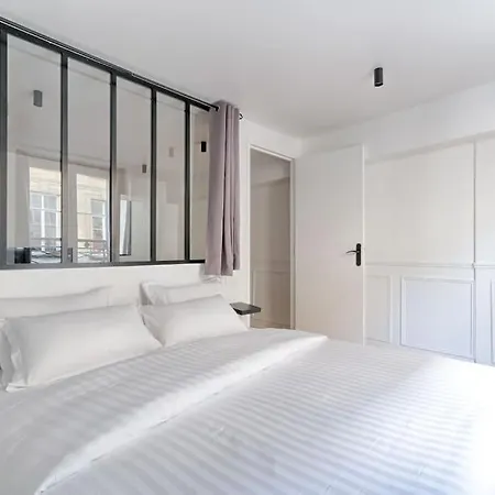 Mykeypers - Stylish & Luxury Duplex 2br-8p - Le Marais * Paris