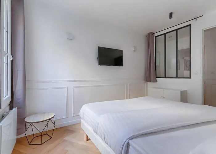 Apartment Mykeypers - Stylish & Luxury Duplex 2br-8p - Le Marais Paris