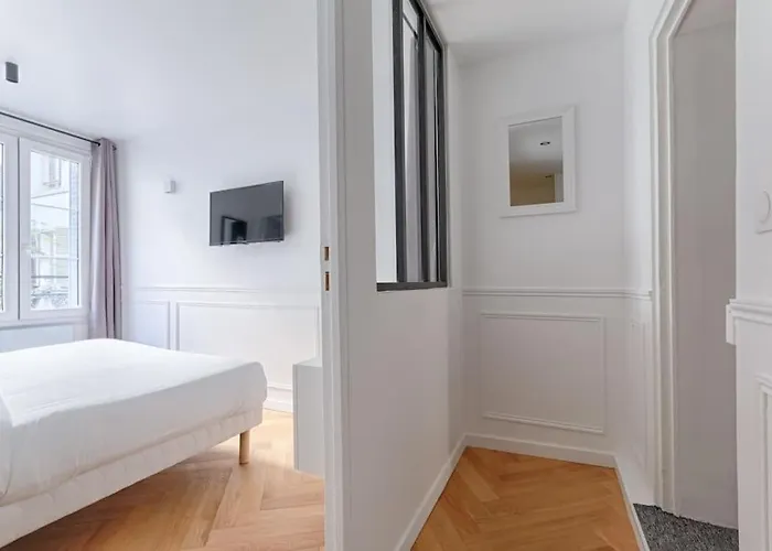 Mykeypers - Stylish & Luxury Duplex 2br-8p - Le Marais Apartment *